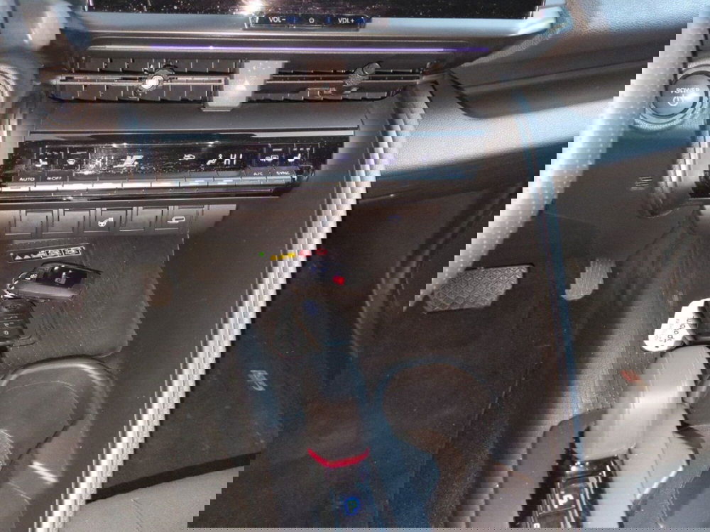 Toyota Toyota C-HR usata a Milano (15)