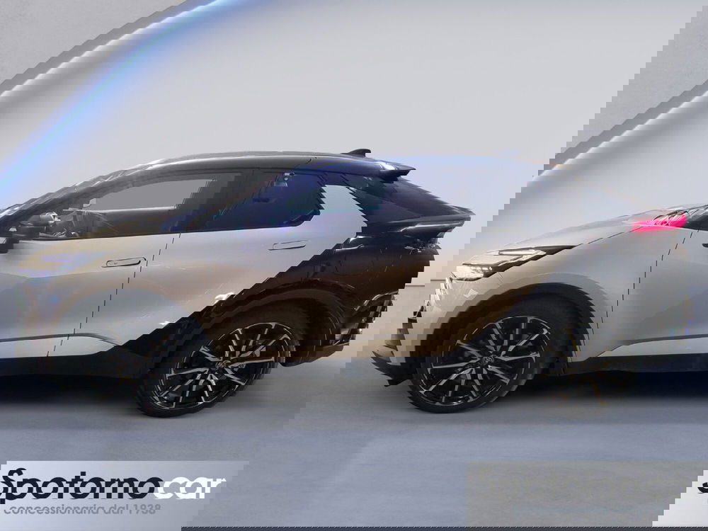 Toyota Toyota C-HR usata a Milano (2)