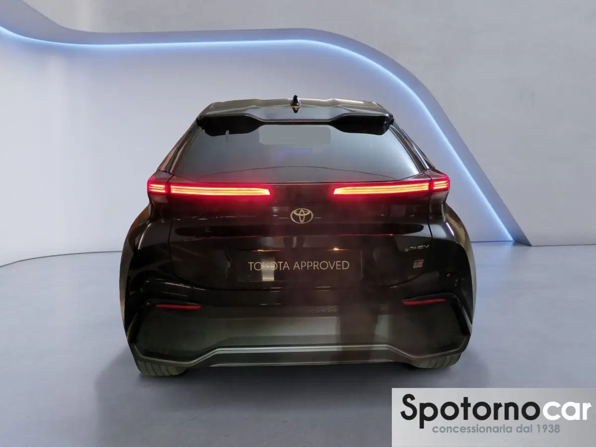 Toyota Toyota C-HR usata a Milano (4)
