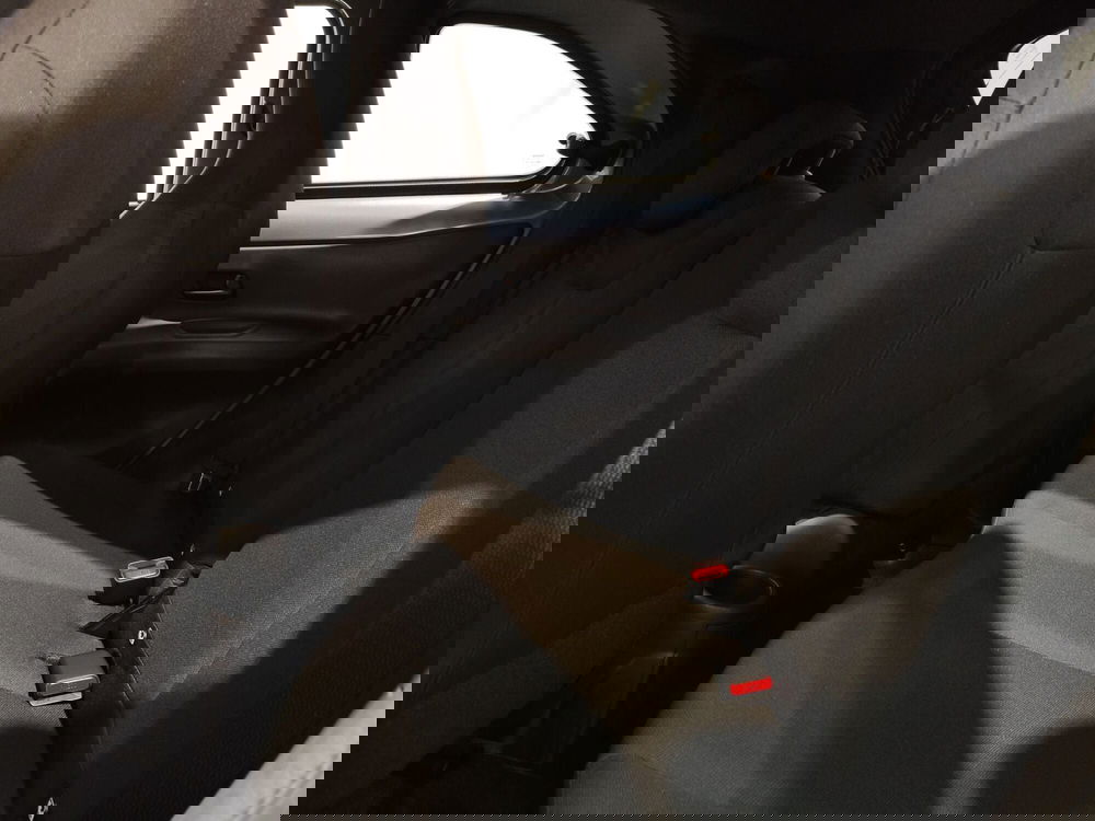 Toyota Aygo X usata a Roma (14)