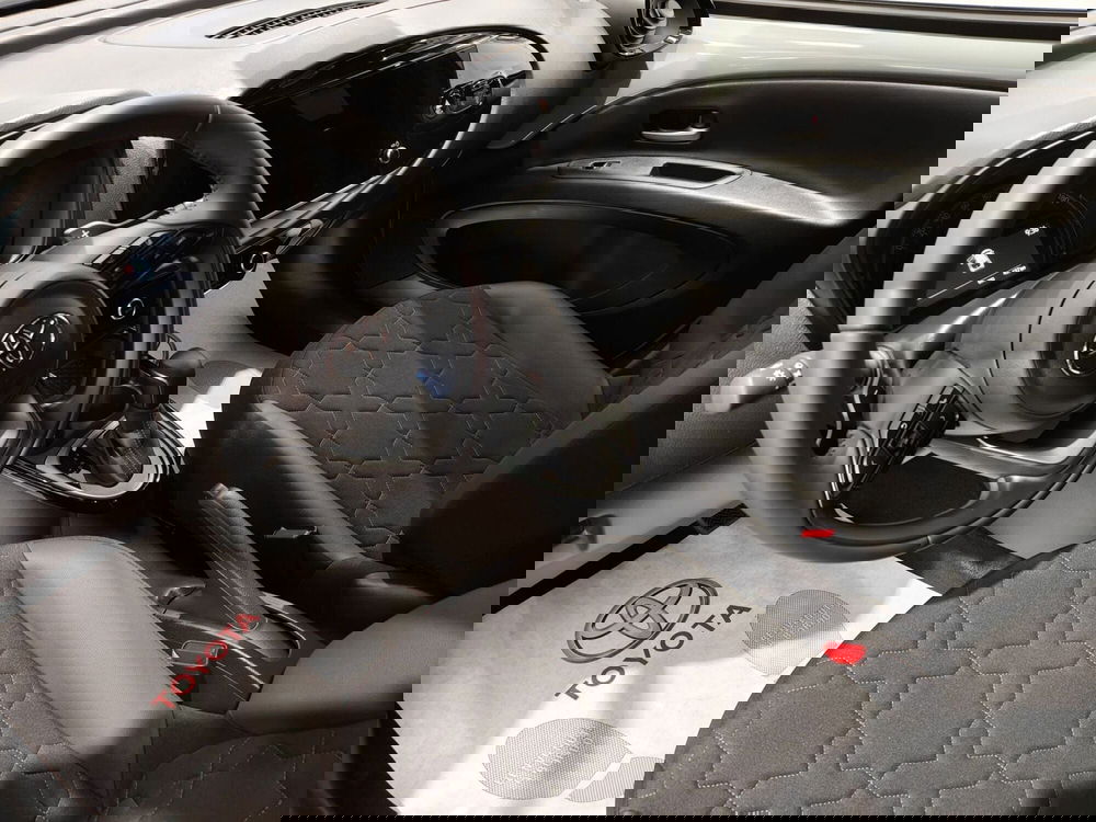 Toyota Aygo X usata a Roma (12)