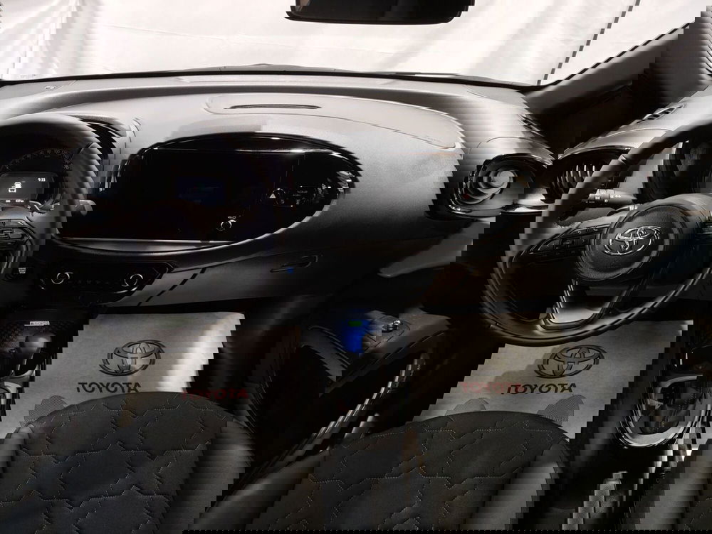 Toyota Aygo X usata a Roma (8)