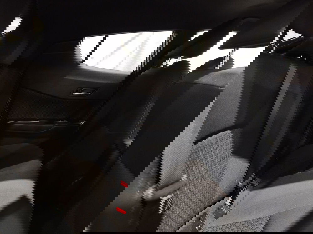 Toyota Toyota C-HR usata a Roma (8)
