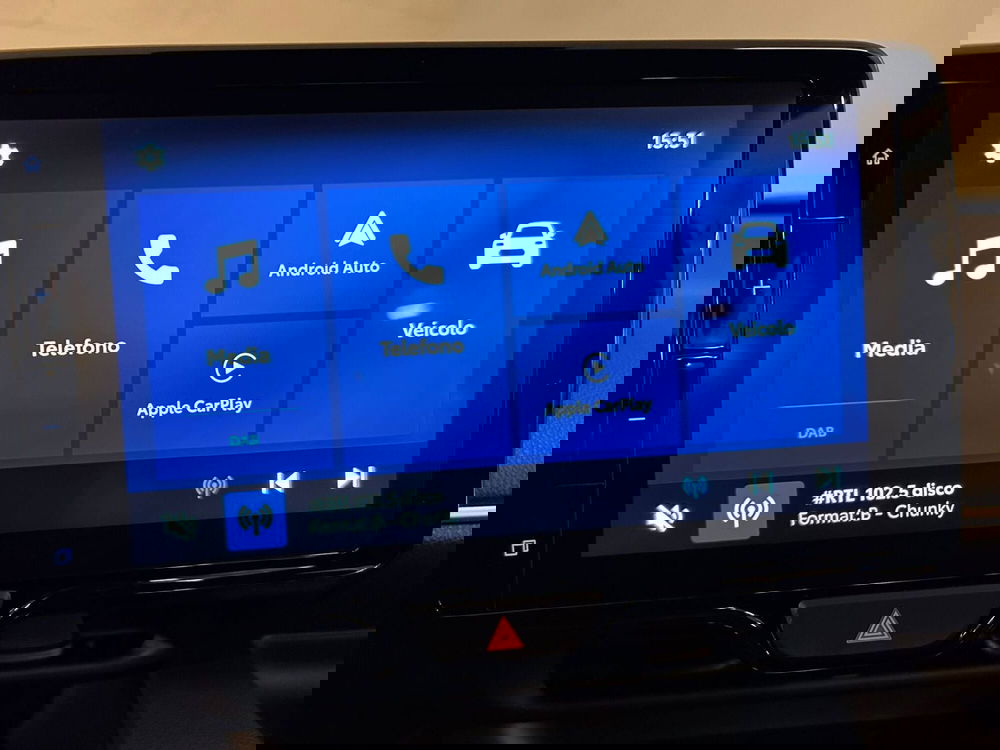 Mazda Mazda2 Hybrid nuova a Pavia (8)