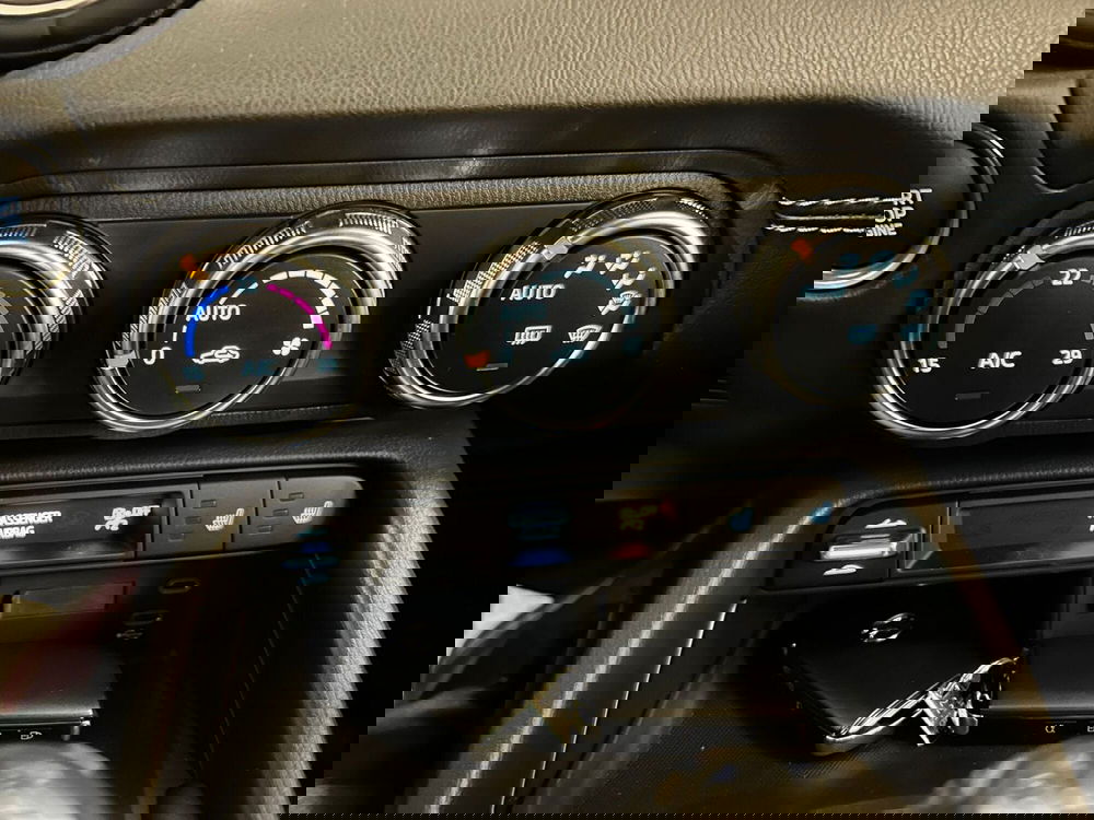 Mazda MX-5 nuova a Pavia (13)