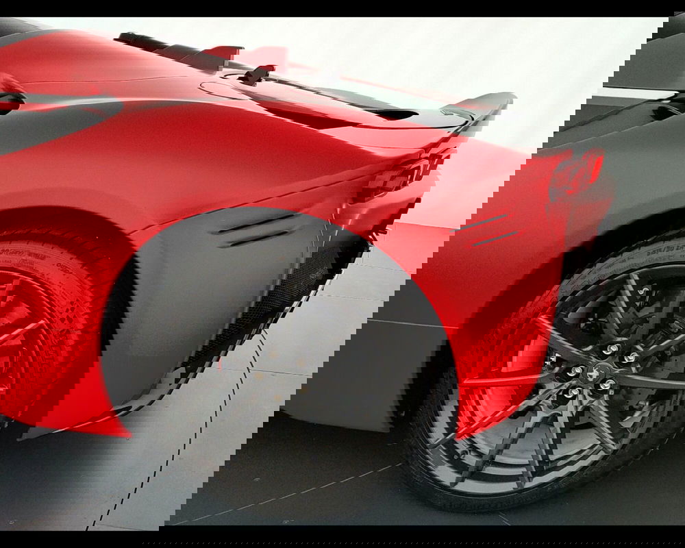 Ferrari SF90 Coupé usata a Verona (15)