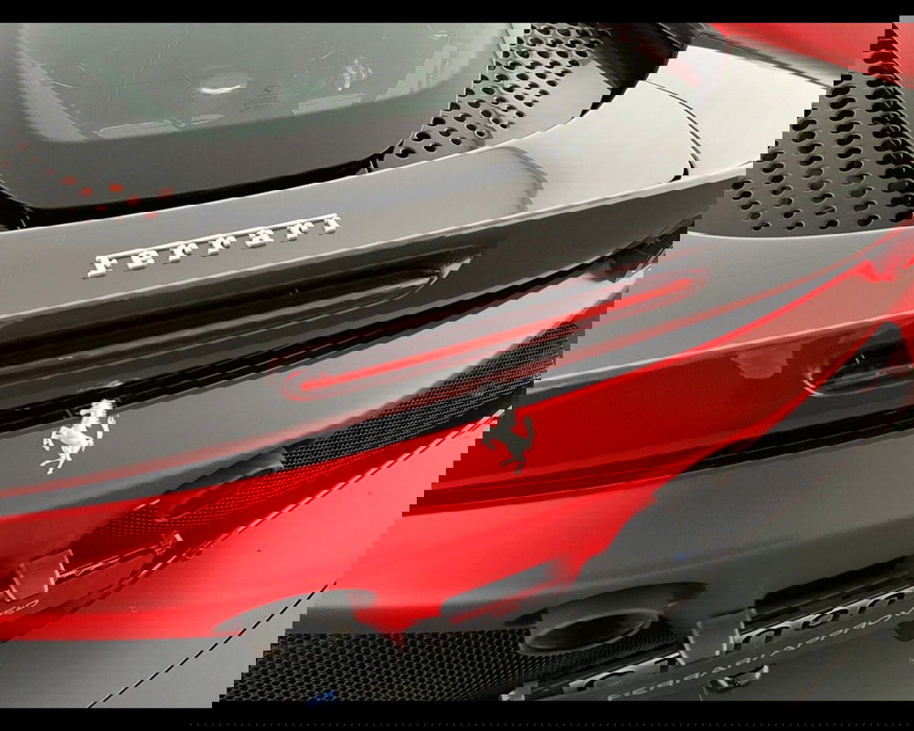 Ferrari SF90 Coupé usata a Verona (17)