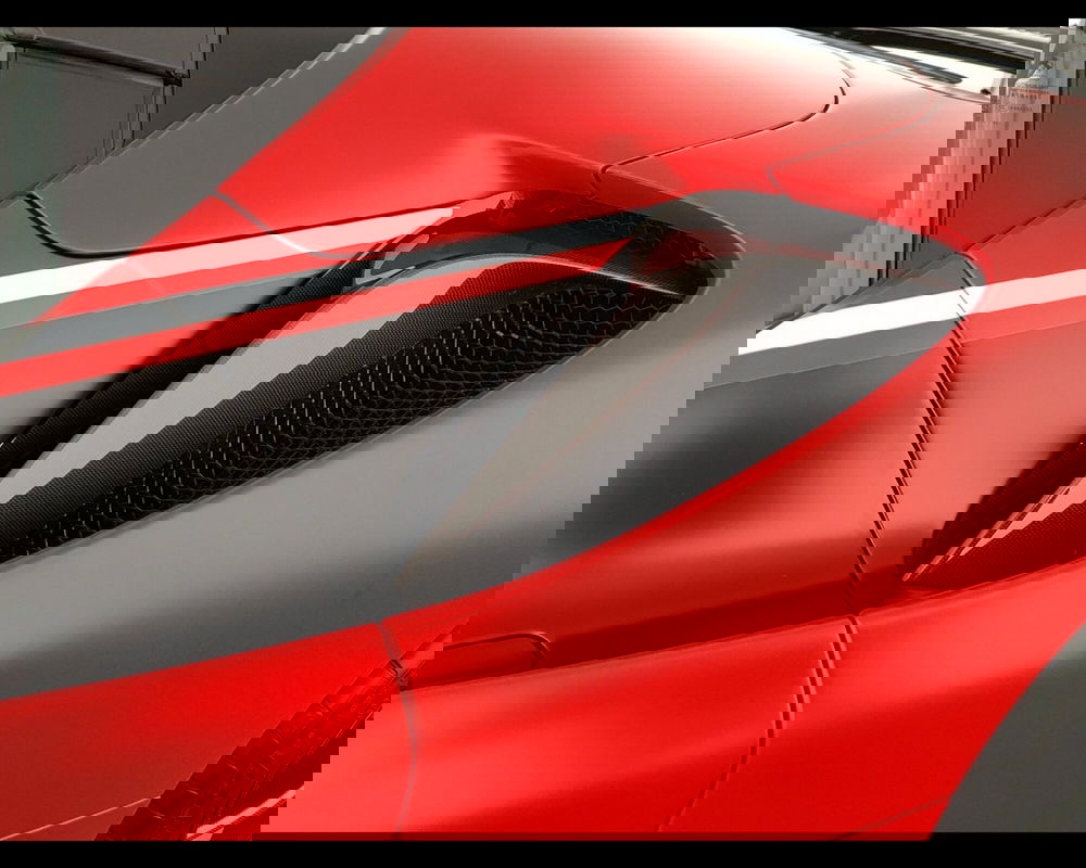 Ferrari SF90 Coupé usata a Verona (19)