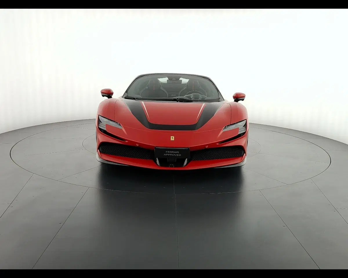 Ferrari SF90 Coupé usata a Verona (2)