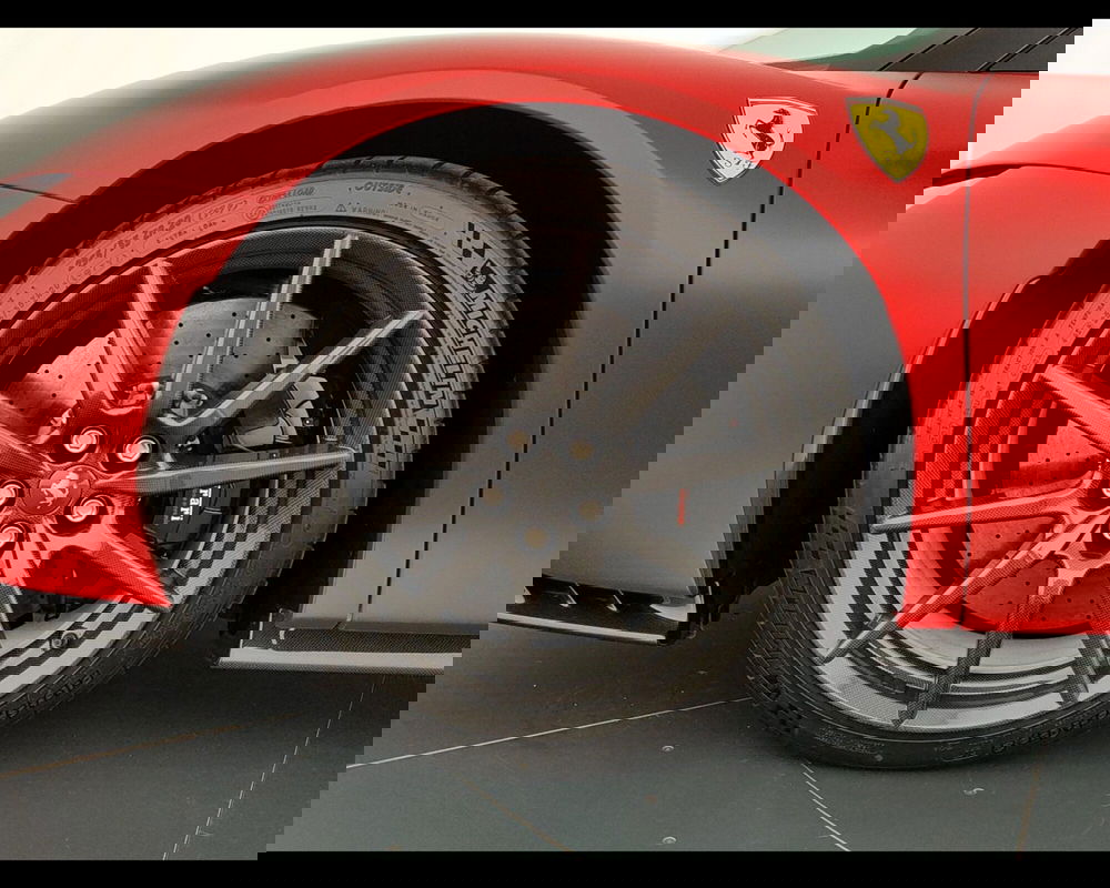 Ferrari SF90 Coupé usata a Verona (7)