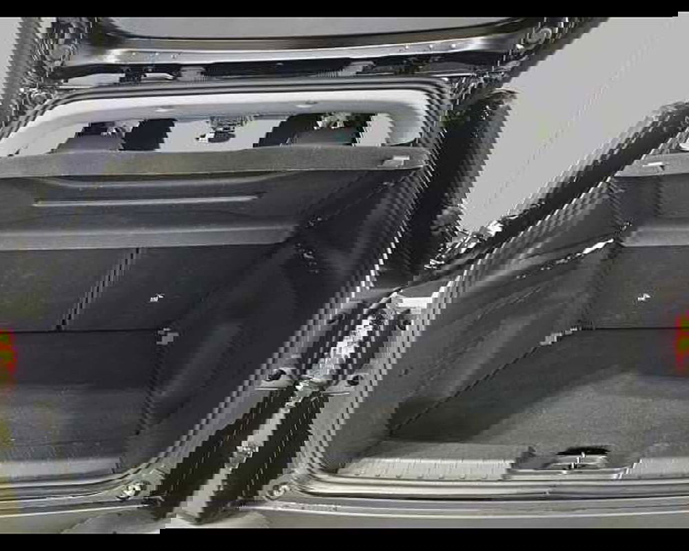 Jeep Avenger usata a Roma (11)