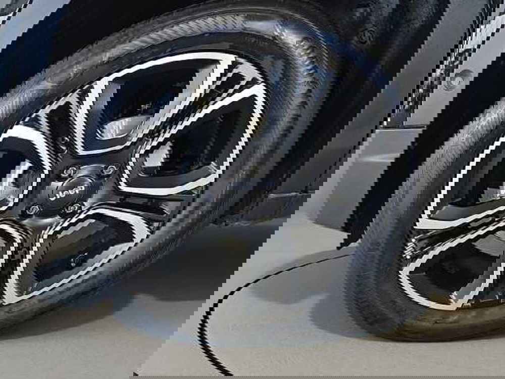 Jeep Avenger usata a Roma (14)