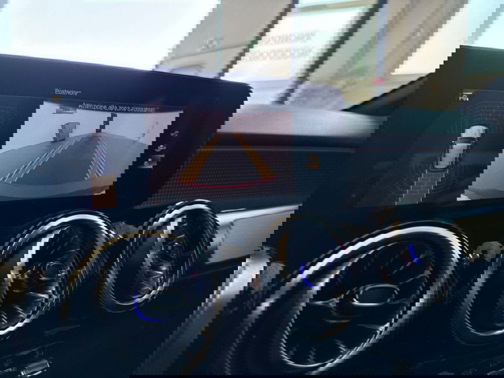 Mercedes-Benz EQB usata a Rimini (18)