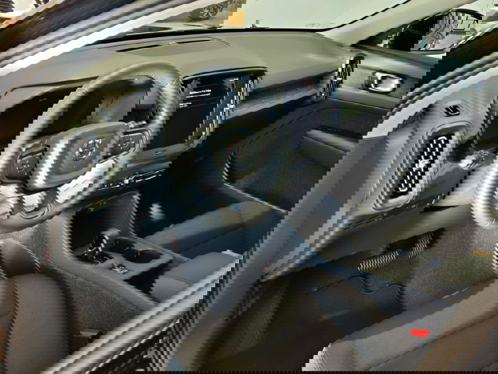 Volvo XC40 nuova a Como (12)