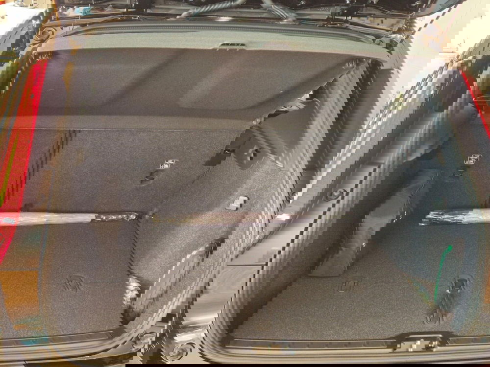 Volvo XC40 nuova a Como (15)