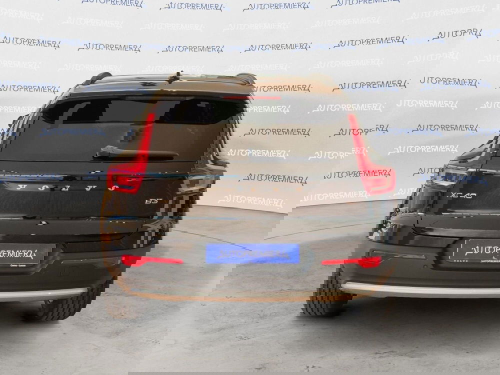 Volvo XC40 nuova a Como (4)