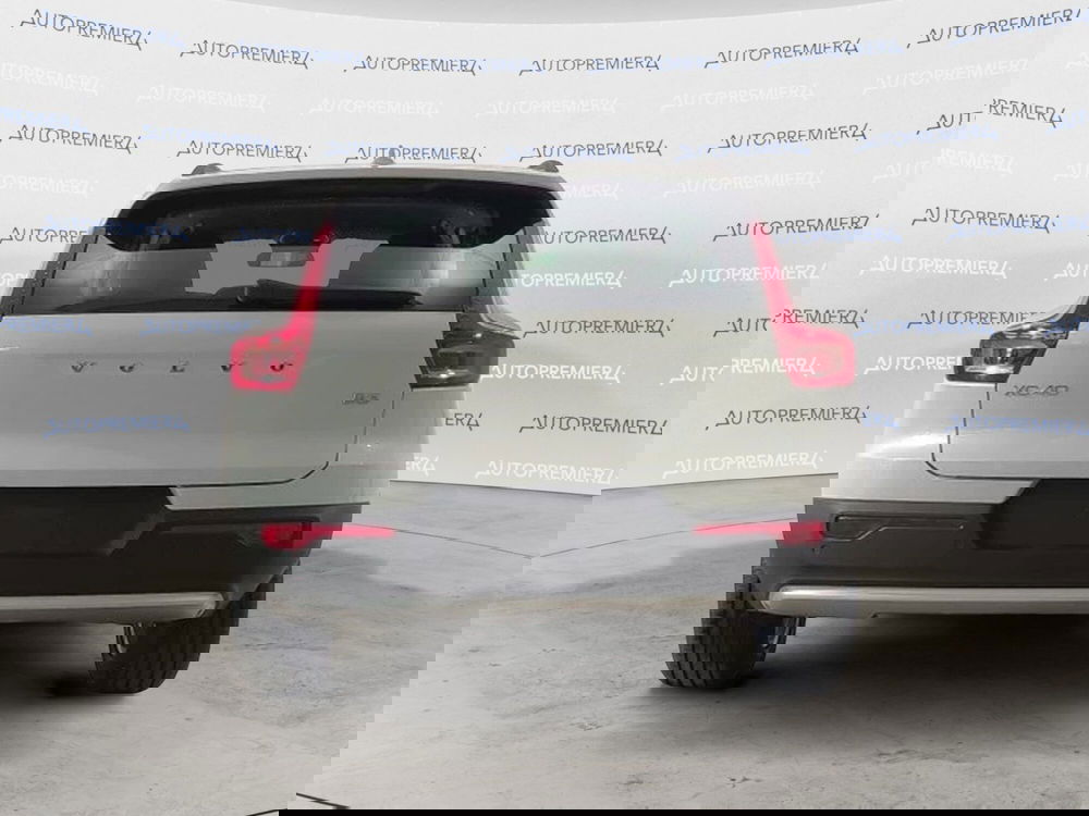 Volvo XC40 nuova a Como (4)