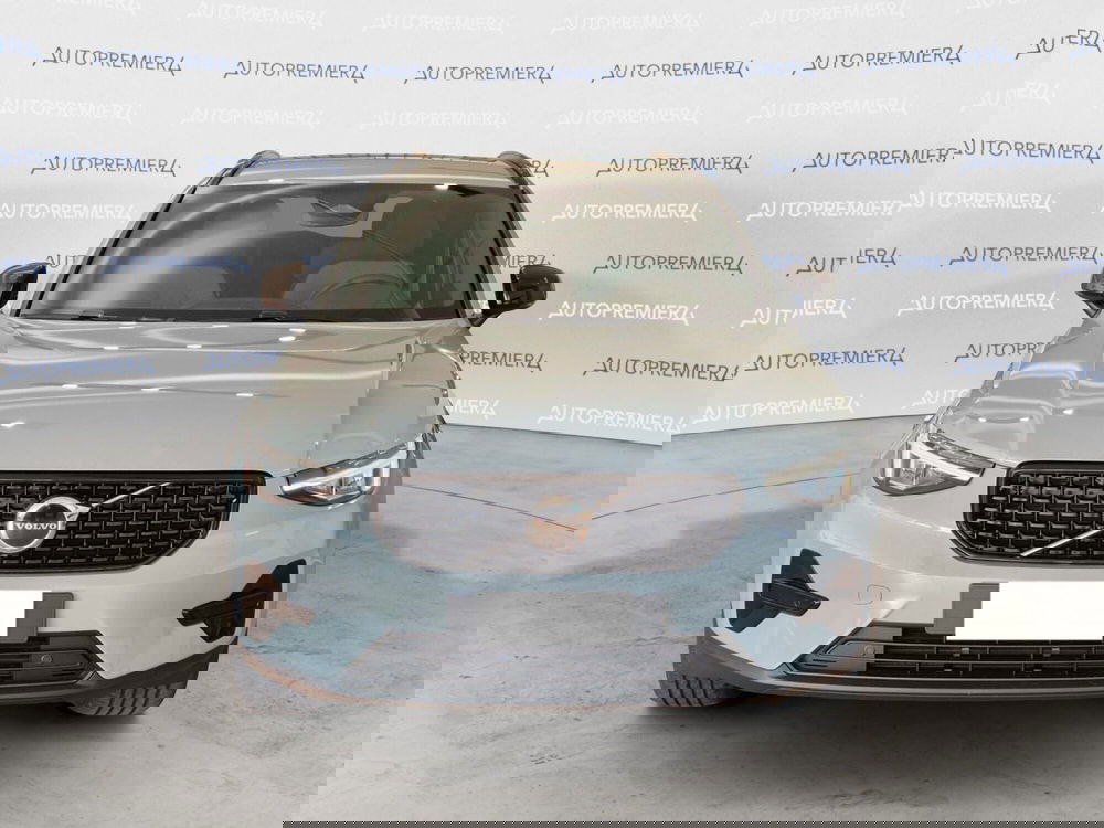 Volvo XC40 nuova a Como (3)