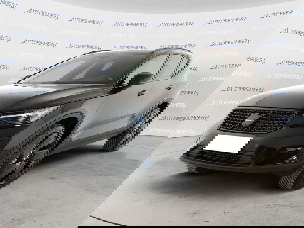 Volvo XC40 nuova a Como