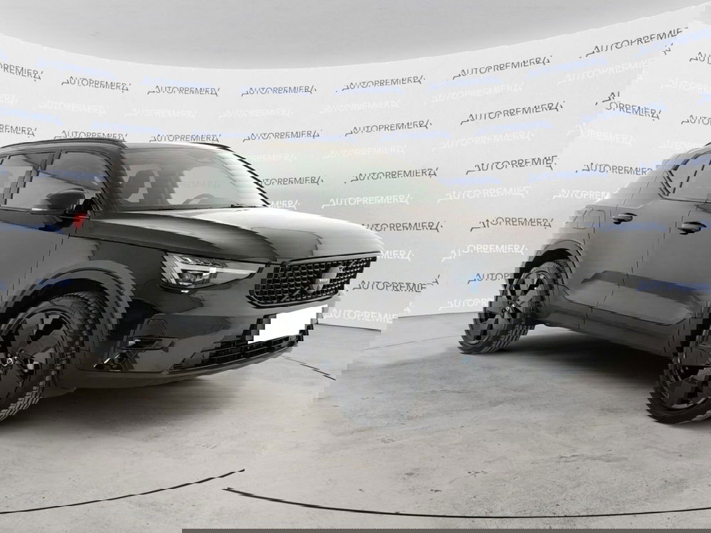 Volvo XC40 nuova a Como (5)