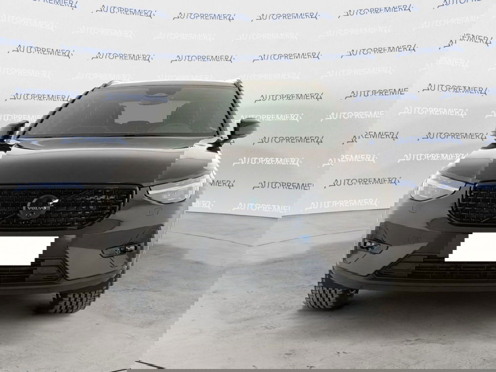 Volvo XC40 nuova a Como (6)