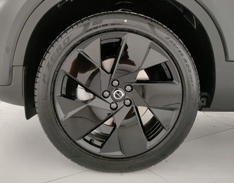 Volvo XC40 nuova a Como (7)