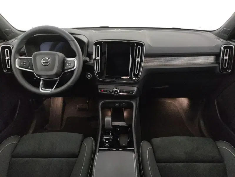Volvo XC40 nuova a Como (8)