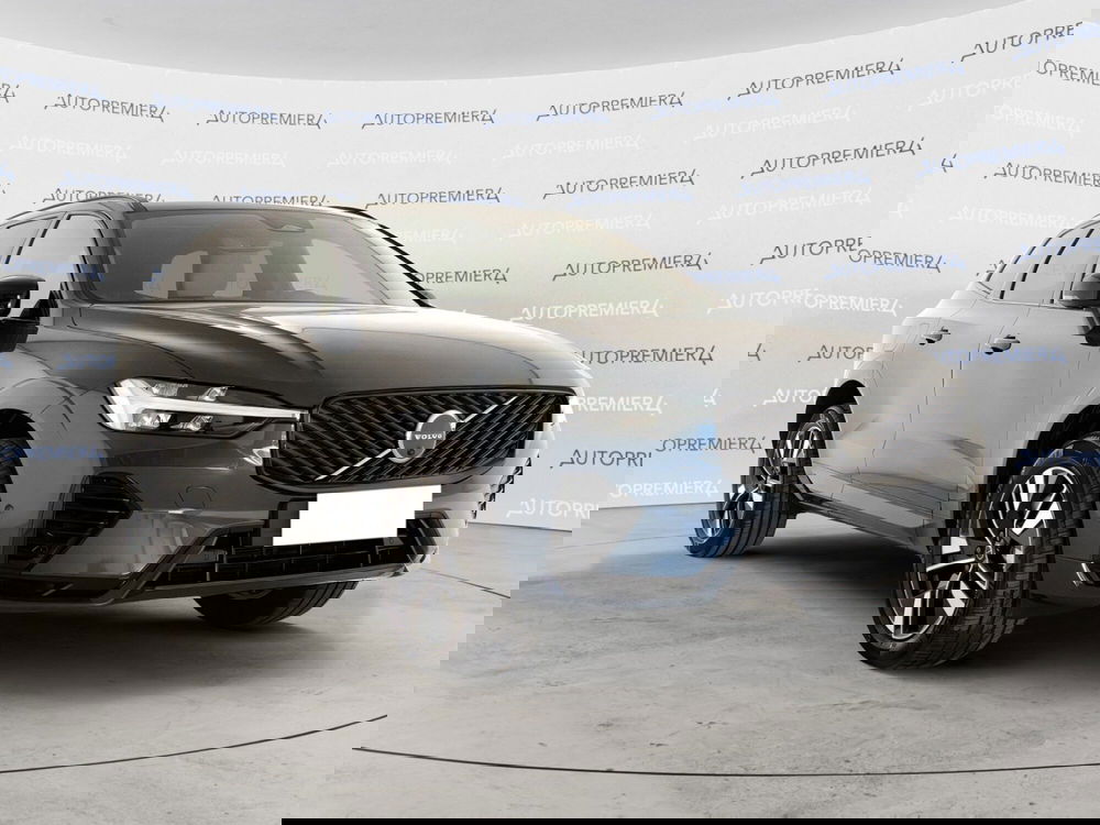 Volvo XC60 nuova a Como (4)