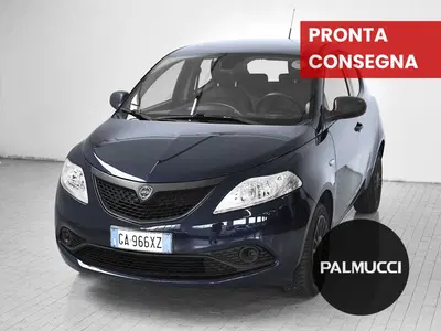 Lancia Ypsilon 1.2 69 CV 5 porte Elefantino Blu del 2020 usata a Prato