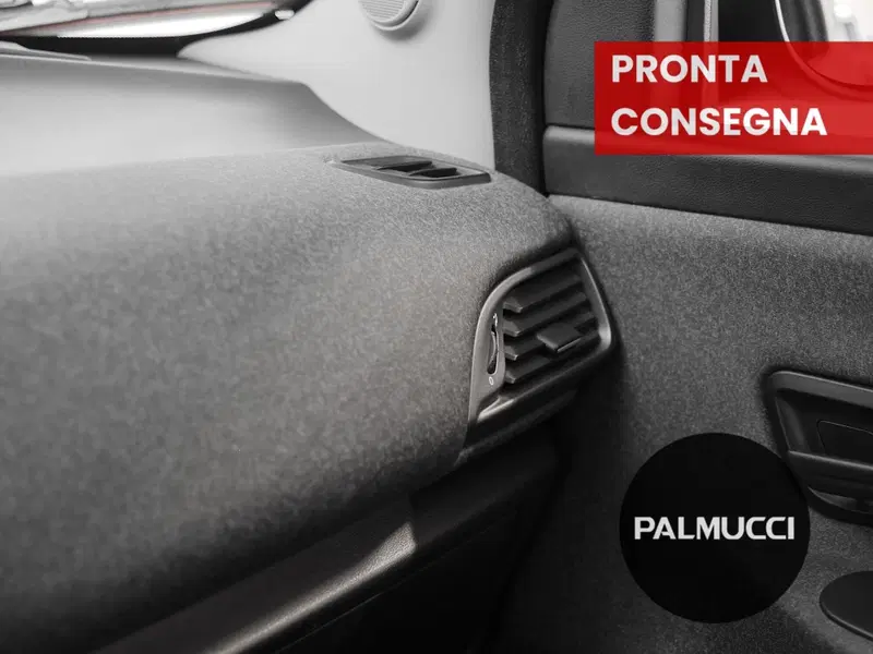 Lancia Ypsilon usata a Prato (13)