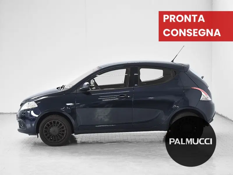 Lancia Ypsilon usata a Prato (3)