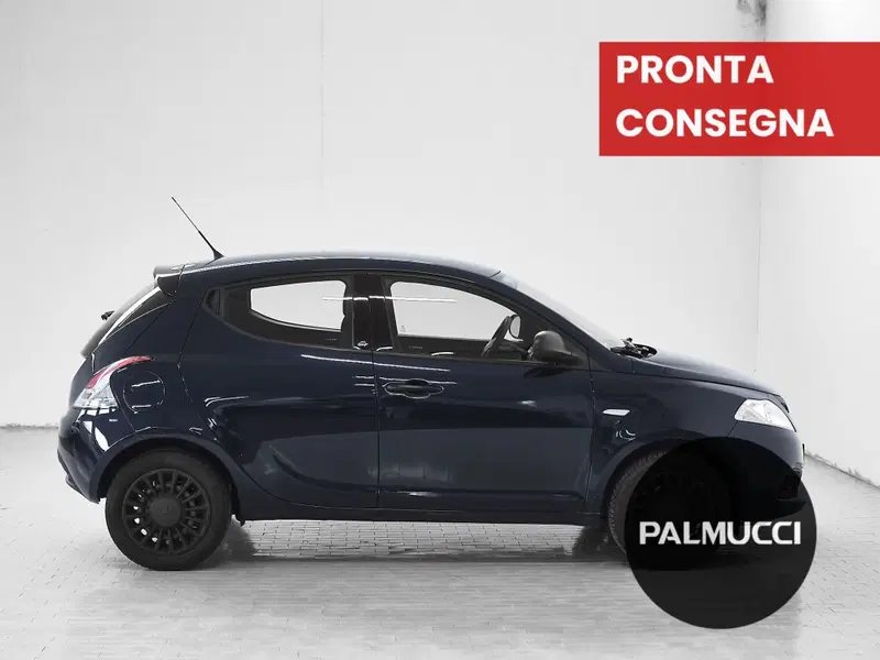 Lancia Ypsilon usata a Prato (4)