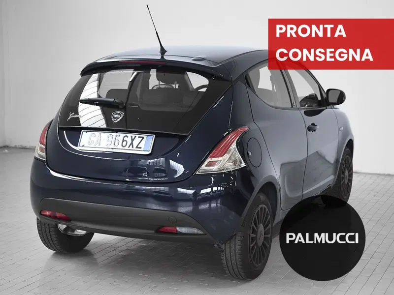 Lancia Ypsilon usata a Prato (5)