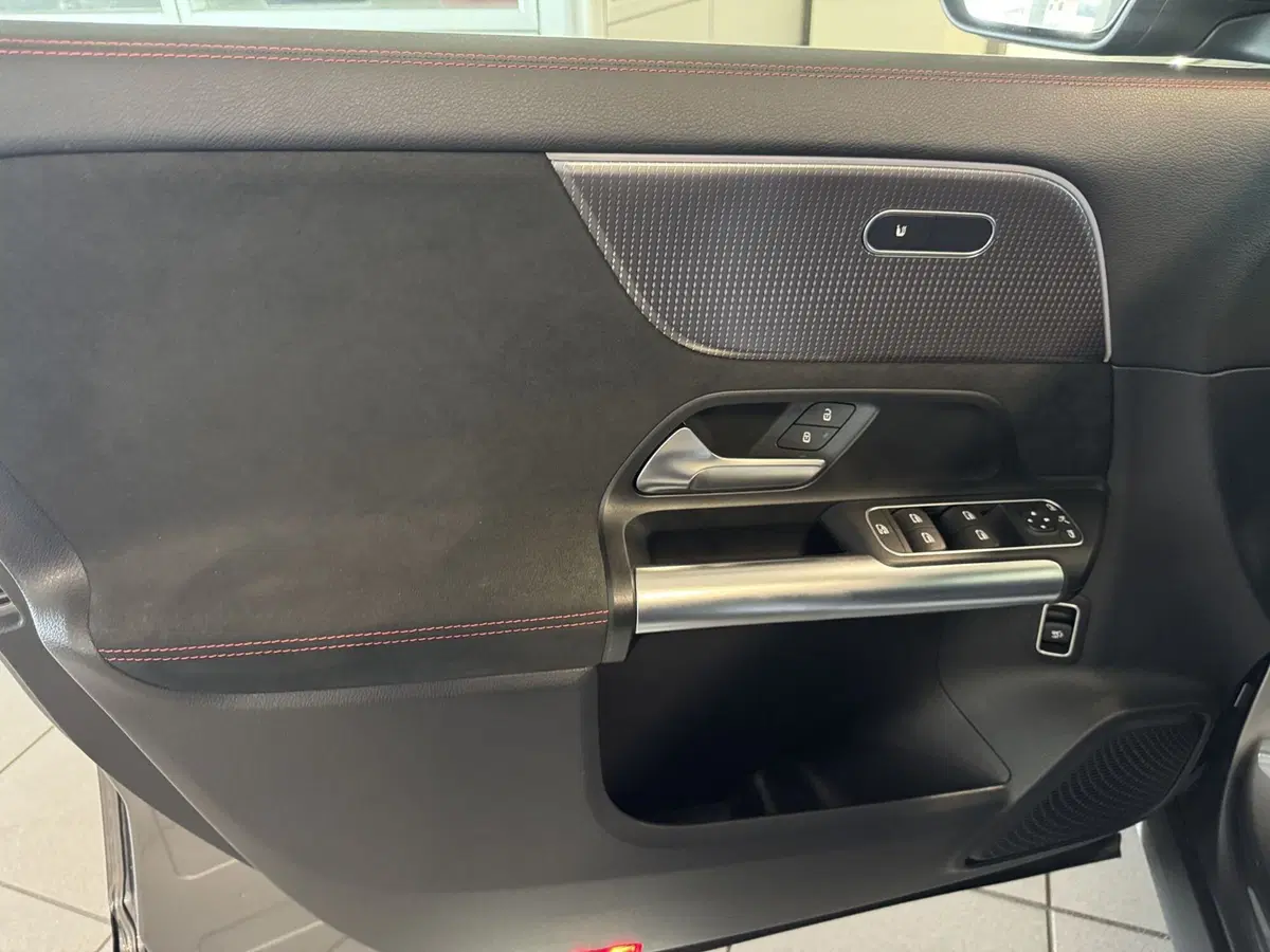 Mercedes-Benz EQA usata a Messina (6)