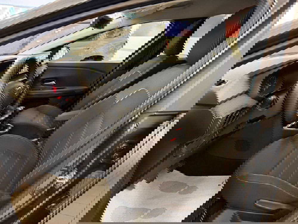 Dacia Jogger usata a Brescia (14)