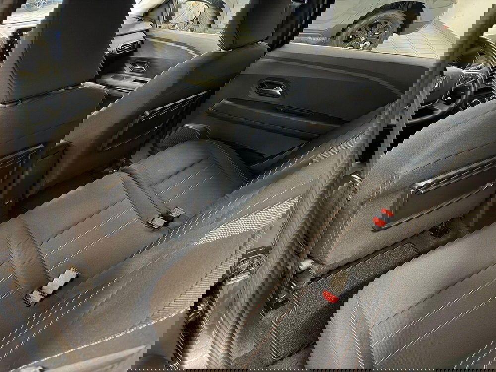 Dacia Jogger usata a Brescia (15)