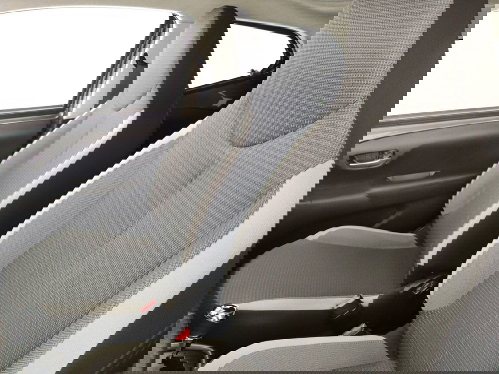 Toyota Aygo usata a Massa-Carrara (9)