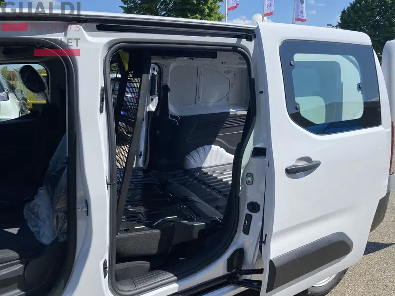 Peugeot Partner Furgone nuova a Modena (14)
