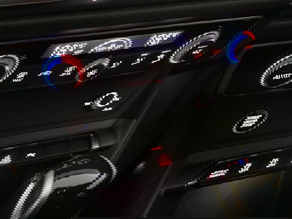 Audi Q3 Sportback usata a Caserta (16)