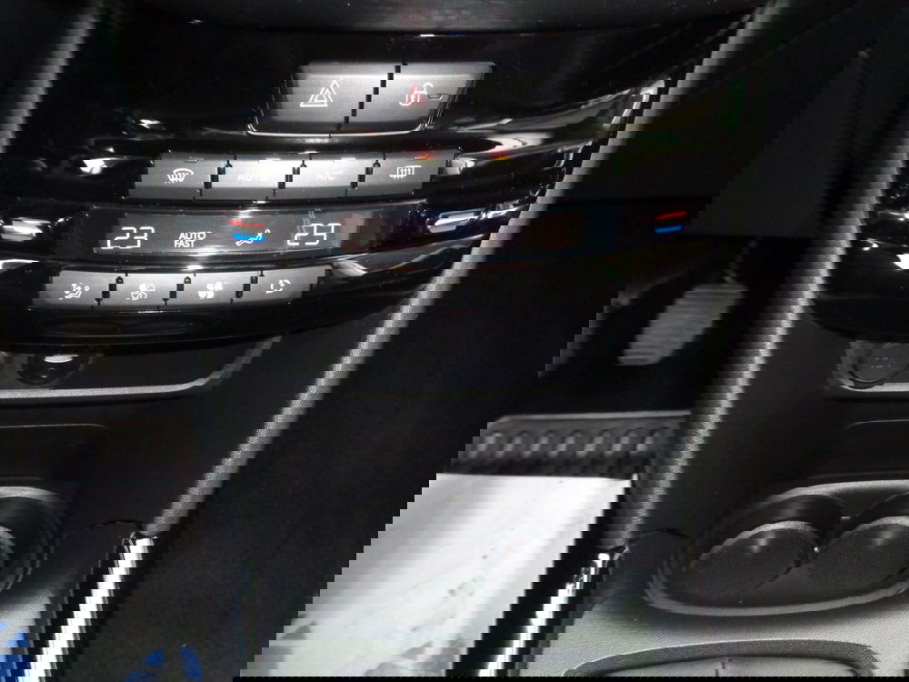 Peugeot 2008 usata a Treviso (16)