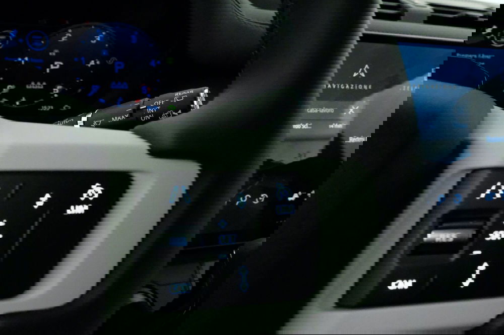 Land Rover Defender usata a Mantova (18)