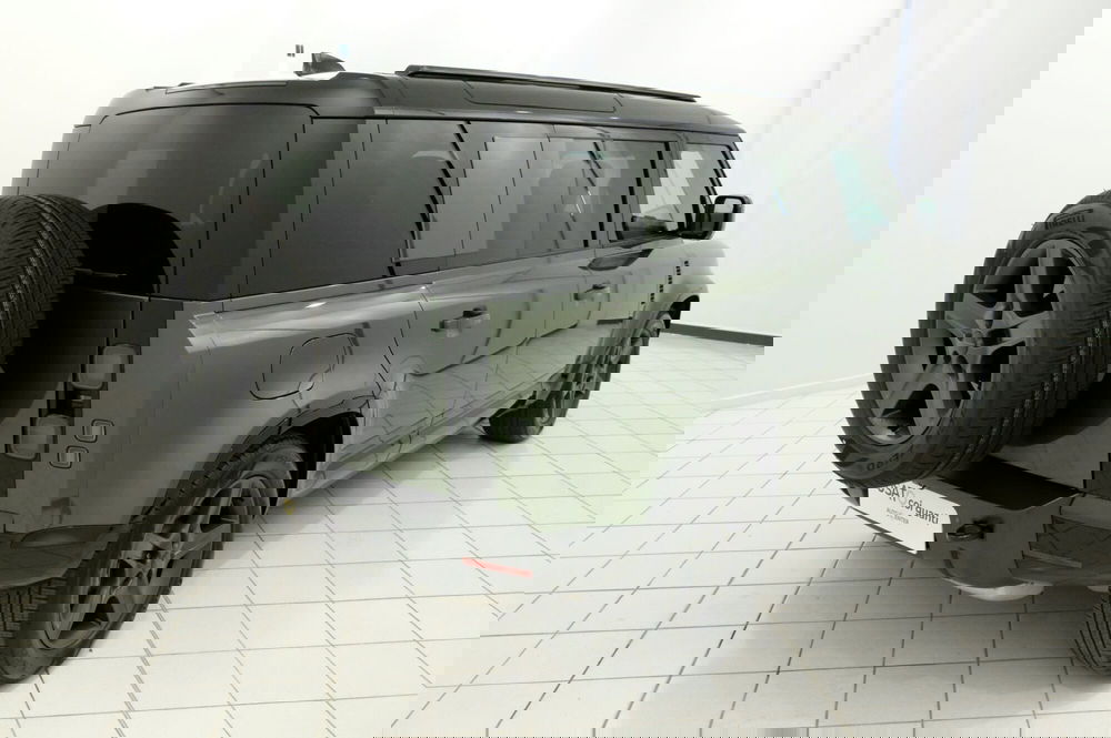 Land Rover Defender usata a Mantova (2)