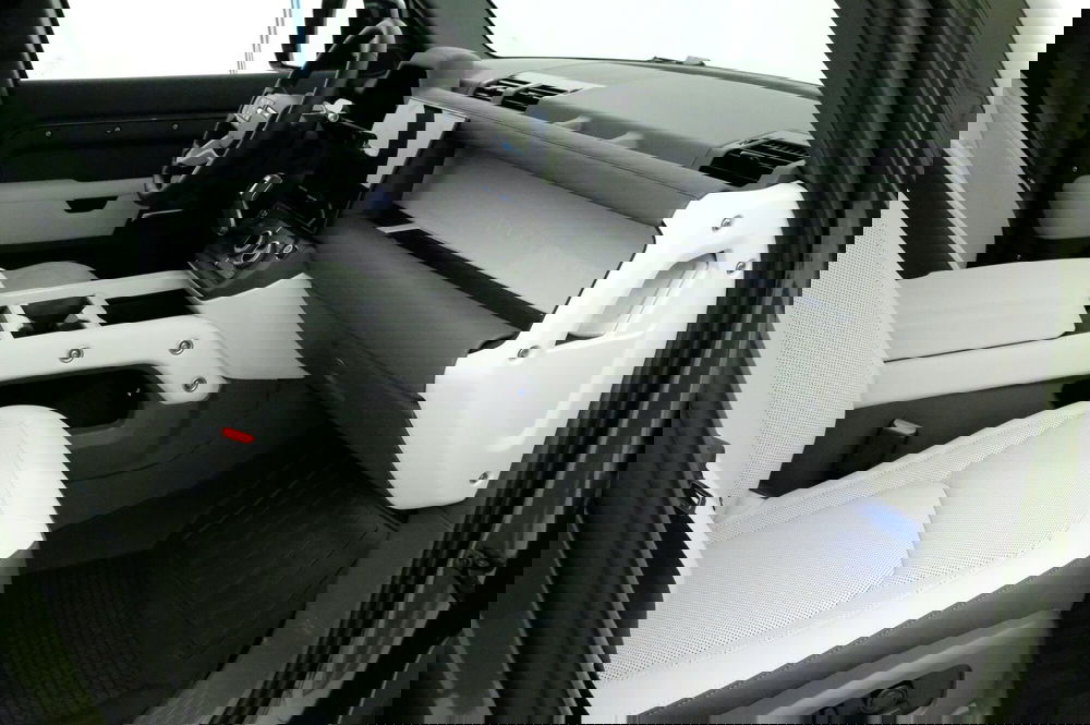 Land Rover Defender usata a Mantova (3)