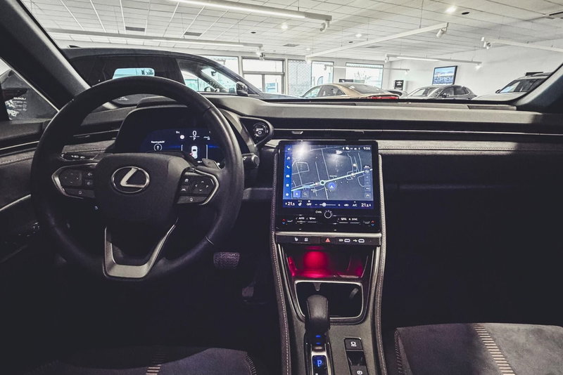 Lexus LBX usata a Vercelli (19)