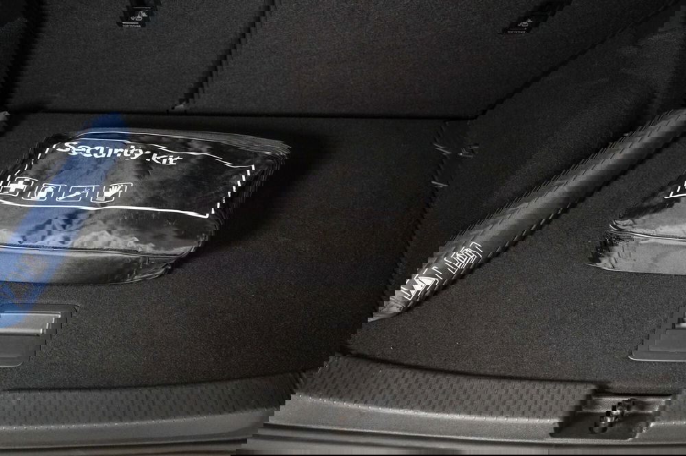 Volkswagen T-Cross usata a Varese (18)