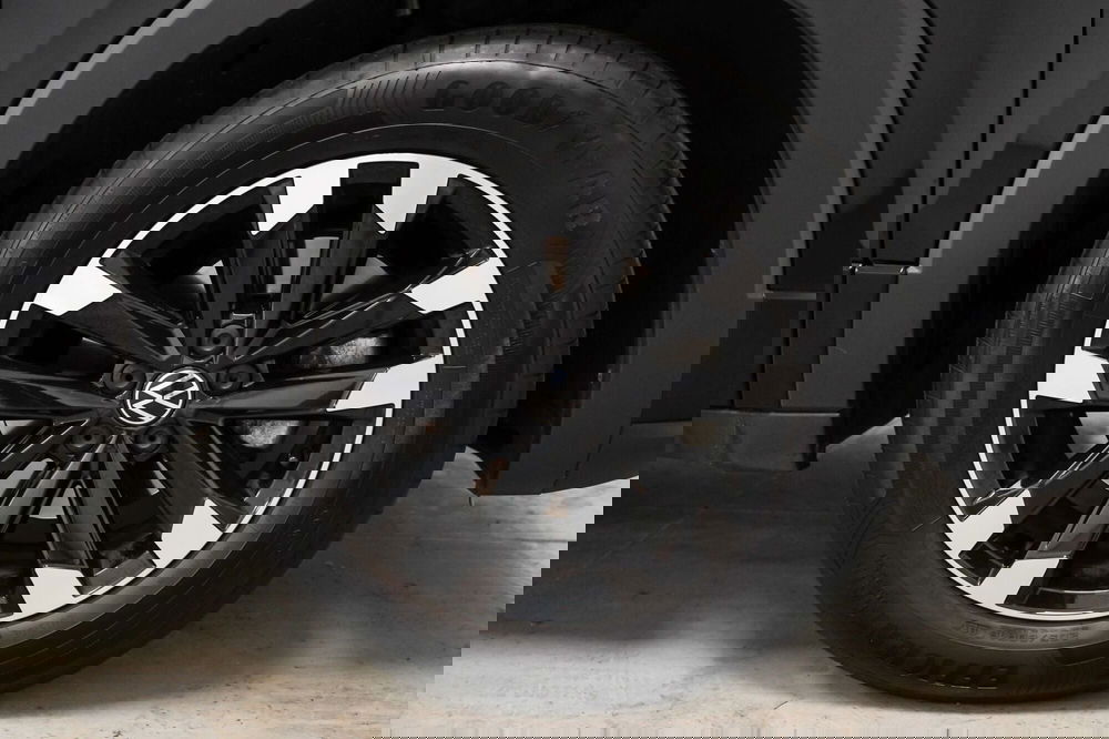 Volkswagen T-Cross usata a Varese (7)