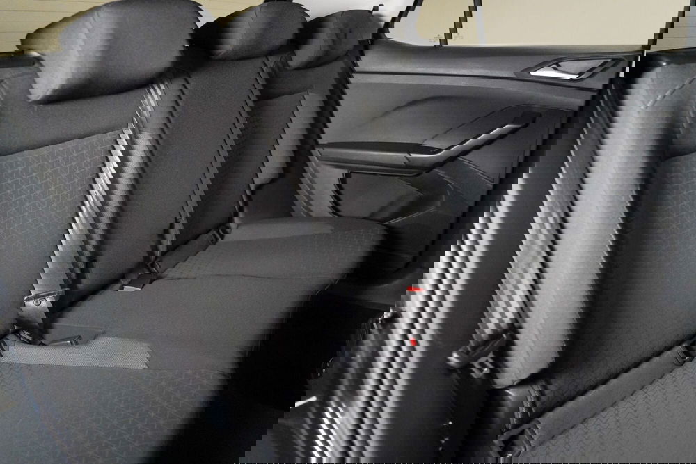 Volkswagen T-Cross usata a Varese (9)