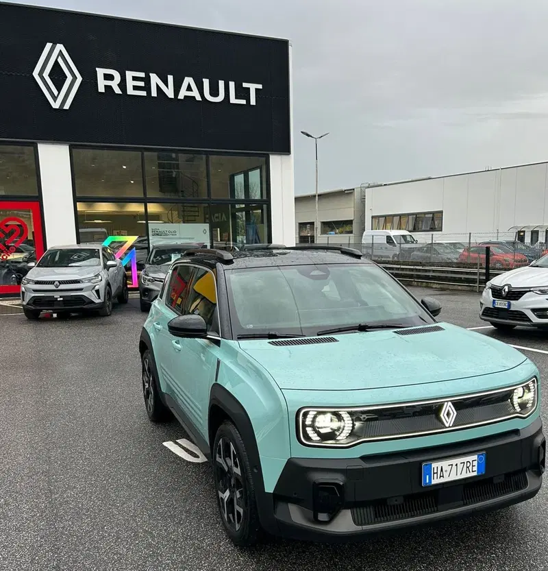 Renault Scenic E-Tech Electric usata a Roma