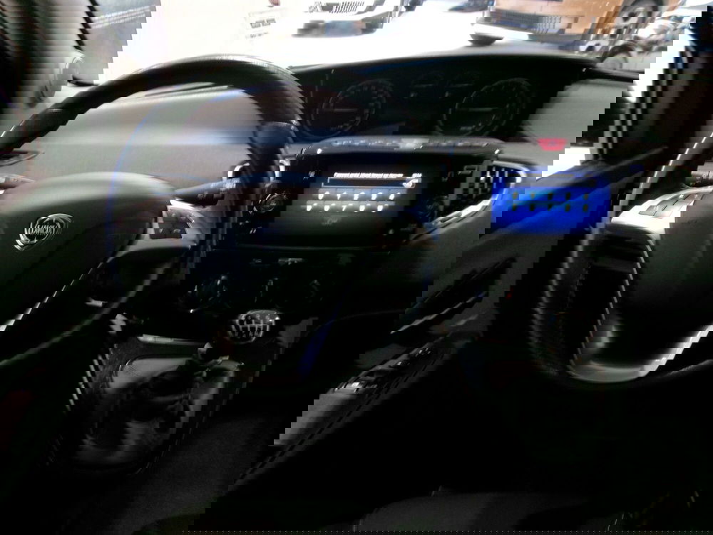 Lancia Ypsilon usata a Venezia (10)