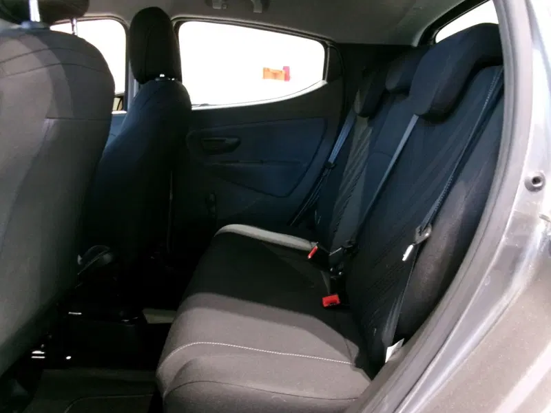 Lancia Ypsilon usata a Venezia (12)